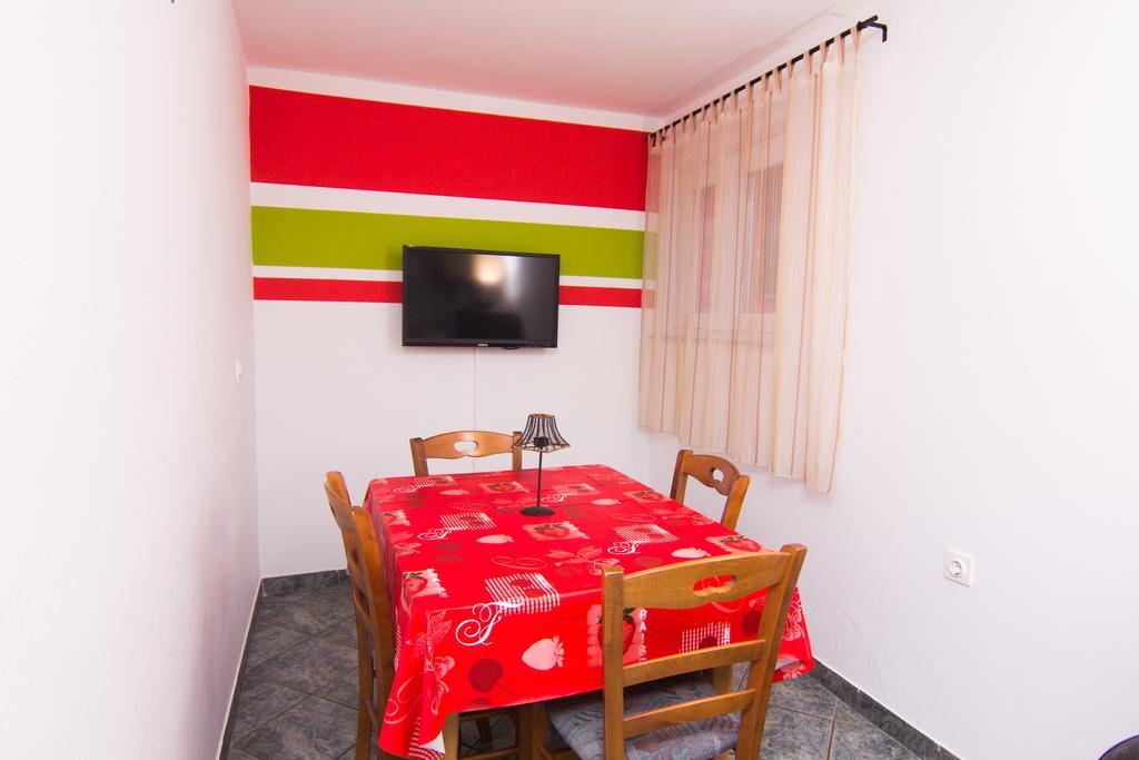 Apartmani Zuzic Крк Номер фото