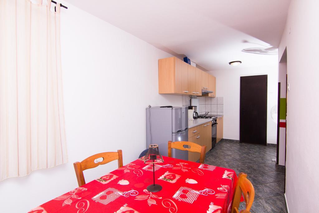 Apartmani Zuzic Крк Номер фото