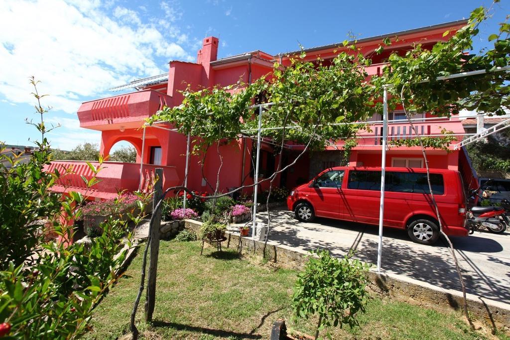Apartmani Zuzic Крк Экстерьер фото