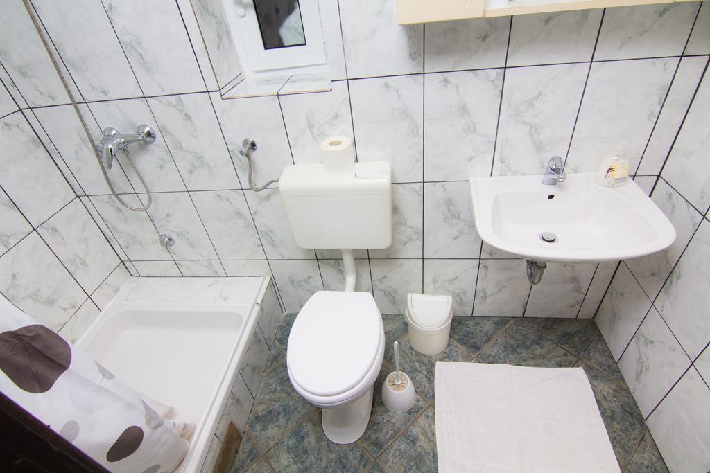 Apartmani Zuzic Крк Номер фото